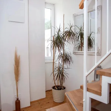 Beachfront Andrina וויס