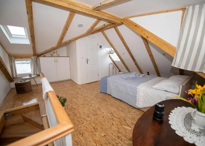 Beachfront Andrina Vis