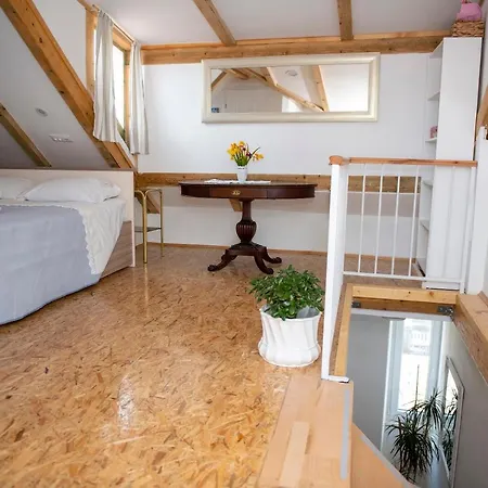 Apartment Beachfront Andrina