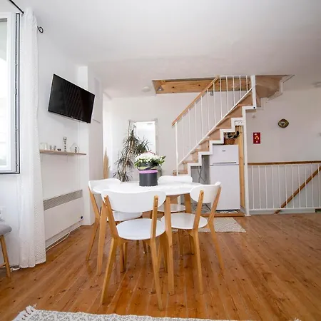 Apartment Beachfront Andrina