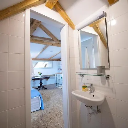 Beachfront Andrina Apartamento *