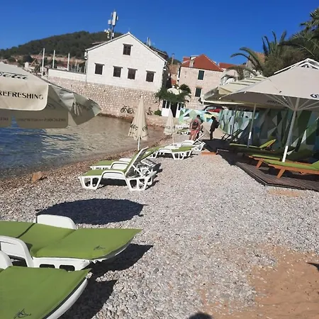 Beachfront Andrina Vis